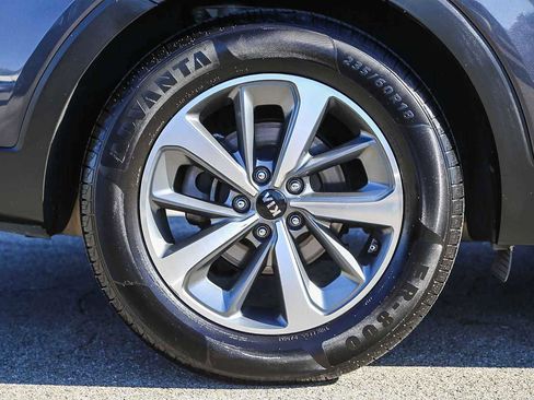 Used 2019 Kia Sorento EX image 9