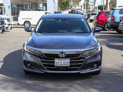 Used 2021 Honda Accord Touring image 2
