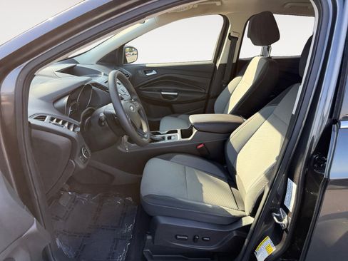 Used 2017 Ford Escape SE image 10