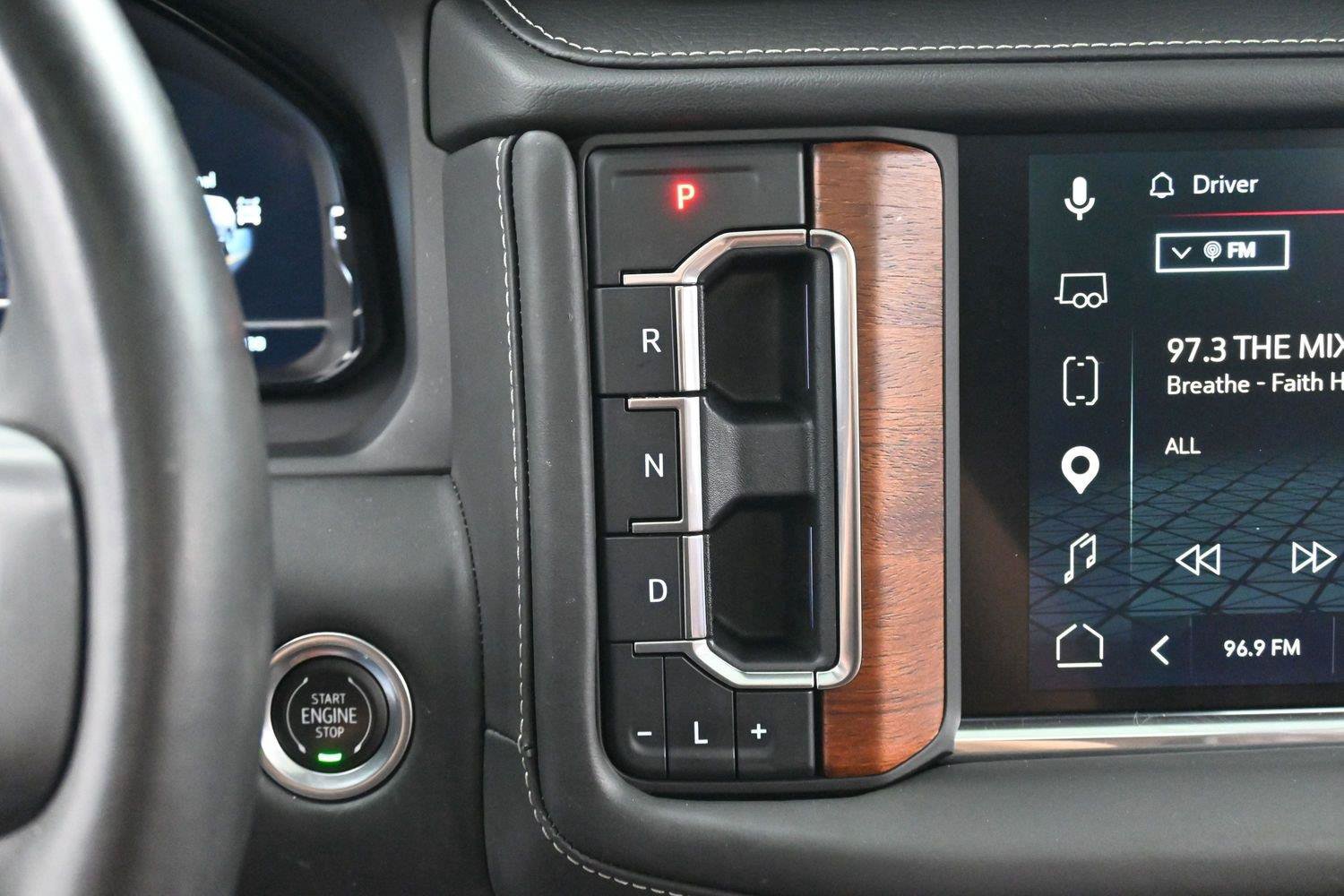 Used 2023 GMC Yukon Denali Ultimate AWD/4WD image 22