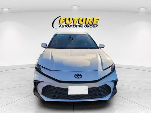 Used 2026 Toyota Camry SE FWD image 2