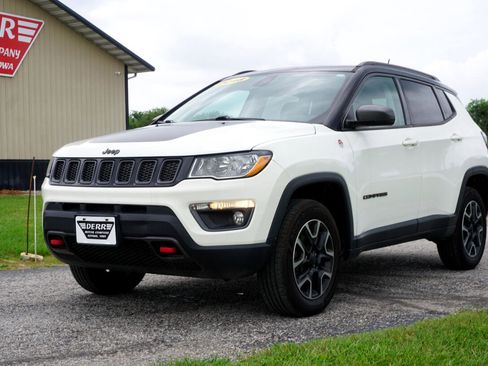 Used 2018 Jeep Compass Trailhawk w/ Leather Interior Group image 2