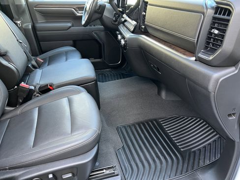 Used 2022 GMC Sierra 1500 SLT w/ X31 Off-Road Package image 22