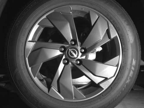 Used 2025 Nissan Rogue SV FWD image 14