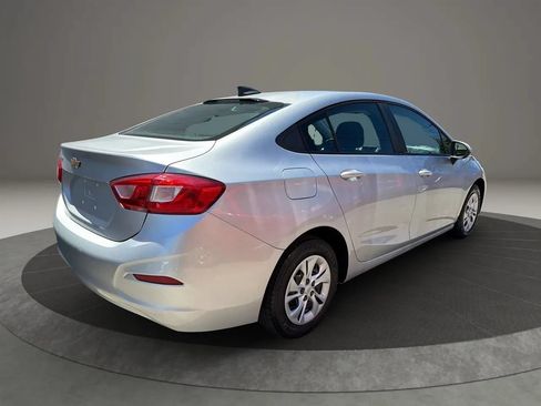 Used 2019 Chevrolet Cruze LS w/ LS Fleet Convenience Package FWD image 5