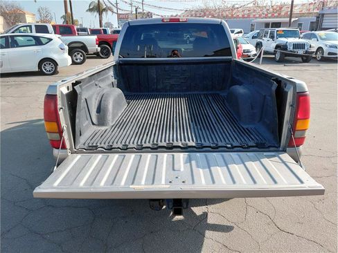 Used 2002 Chevrolet Silverado 1500 LS w/ Heavy Duty Suspension Pkg image 11