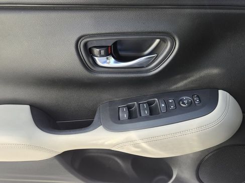 Used 2023 Honda HR-V LX image 27