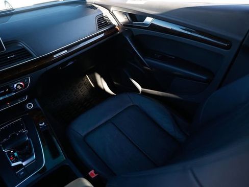 Used 2018 Audi Q5 2.0T Premium Plus w/ Premium Plus Package image 23