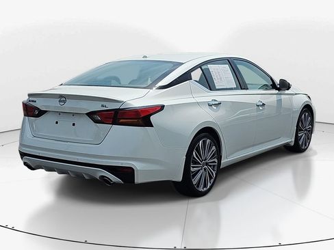 Used 2025 Nissan Altima 2.5 SL FWD image 6
