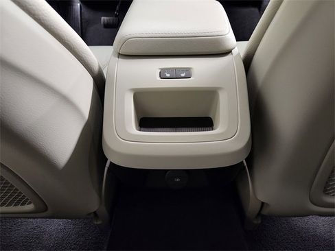 New 2026 Volvo V60 B5 Cross Country Plus w/ Protection Package Premier image 31