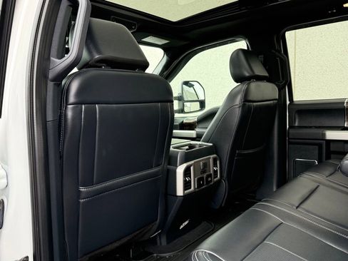 Used 2022 Ford F250 Lariat w/ Lariat Ultimate Package image 27