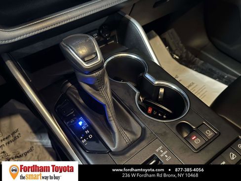 Used 2020 Toyota Highlander XLE image 28