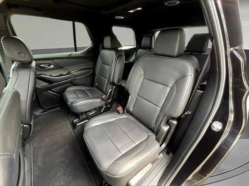Used 2023 Chevrolet Traverse LT w/ LT Premium Package AWD/4WD image 25
