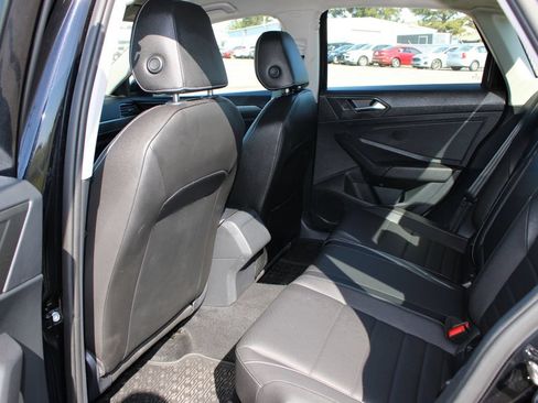 Used 2024 Volkswagen Jetta SE w/ Panoramic Sunroof Package FWD image 10