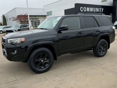 Used 2020 Toyota 4Runner SR5 Premium image 4