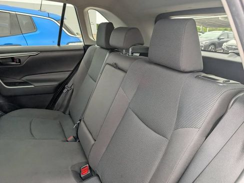 Used 2022 Toyota RAV4 LE AWD/4WD image 27