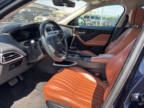 Used 2020 Jaguar F-PACE Portfolio AWD/4WD image 3