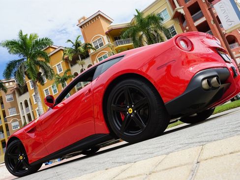 Used 2016 Ferrari F12 Berlinetta image 36