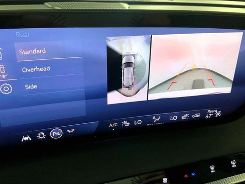 Used 2025 Buick Enclave Preferred FWD image 21