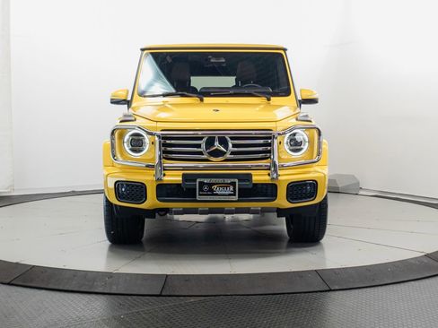 Used 2025 Mercedes-Benz G 550 image 2