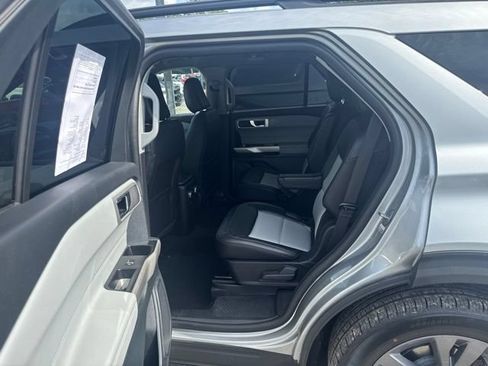 Used 2023 Ford Explorer XLT w/ Equipment Group 202A AWD/4WD image 10
