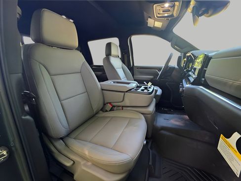 New 2026 Chevrolet Silverado 2500 LT w/ Texas Edition AWD/4WD image 15
