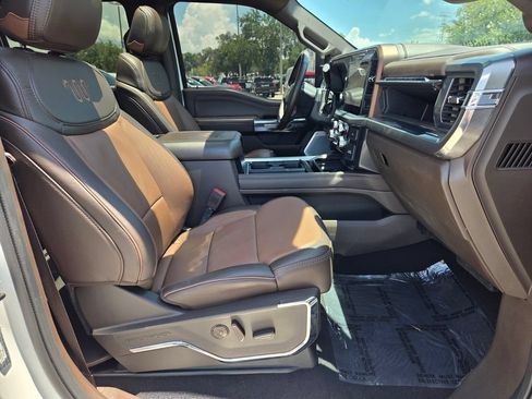 Used 2025 Ford F250 King Ranch w/ FX4 Off-Road Package AWD/4WD image 17