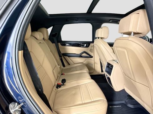 Used 2019 Porsche Cayenne S AWD/4WD image 15