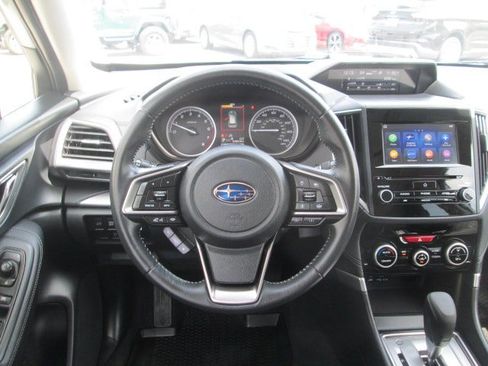 Used 2022 Subaru Forester Premium AWD/4WD image 15