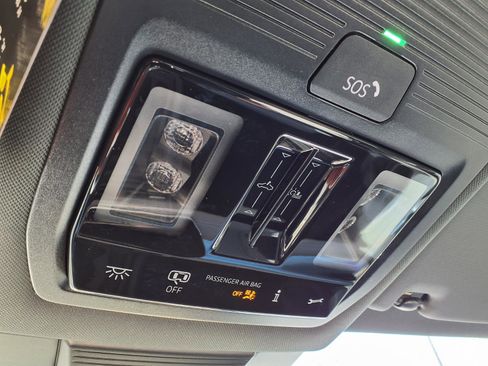 New 2026 Volkswagen Tiguan SE R-Line image 19