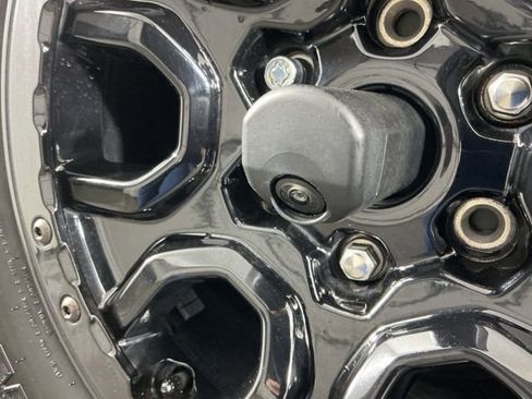 Used 2023 Ford Bronco Wildtrak image 9