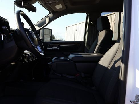 Used 2024 GMC Sierra 2500 SLE image 22