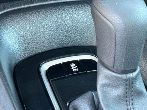 Used 2025 Toyota Corolla LE FWD image 27