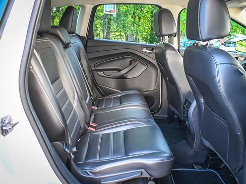 Used 2017 Ford Escape Titanium AWD/4WD image 15