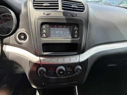 Used 2014 Dodge Journey SXT w/ Flexible Seating Group AWD/4WD image 10