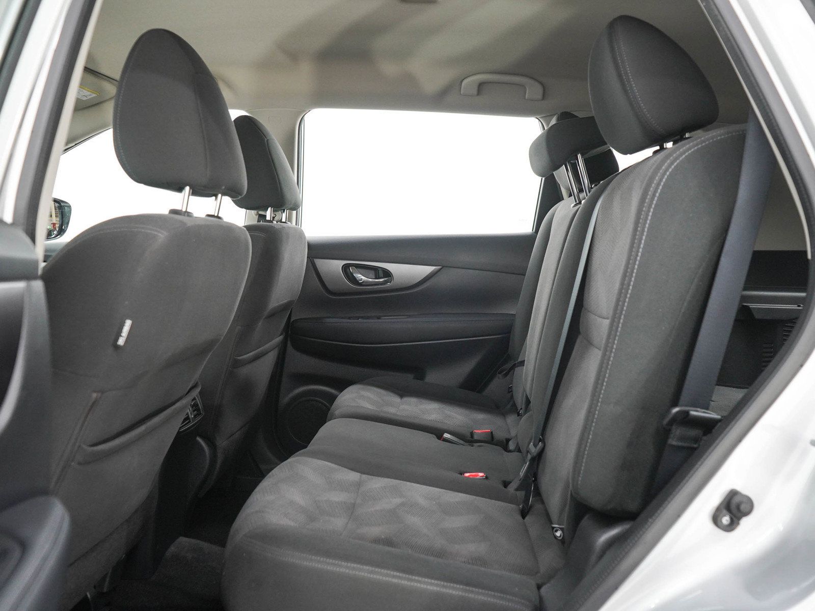 Used 2016 Nissan Rogue S AWD/4WD image 14