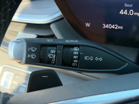 Used 2025 Buick Enclave Preferred AWD/4WD image 16