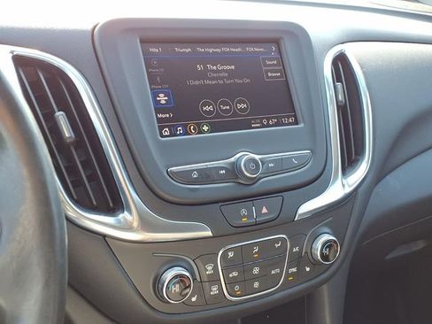 Used 2022 Chevrolet Equinox LT image 9