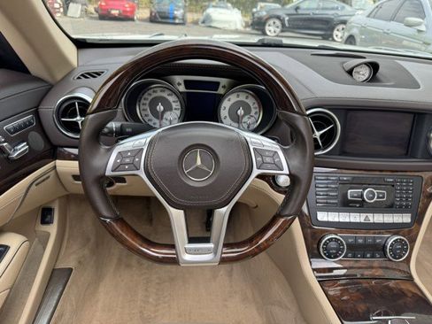 Used 2014 Mercedes-Benz SL 550 w/ Sport Wheel Package image 19
