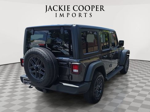 Used 2024 Jeep Wrangler Unlimited Sport AWD/4WD image 5