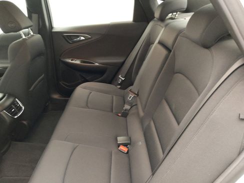 Used 2022 Chevrolet Malibu LT FWD image 18