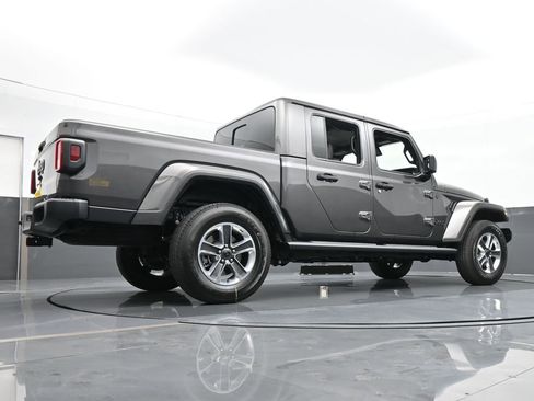 Used 2024 Jeep Gladiator Sport w/ Premium Package image 62
