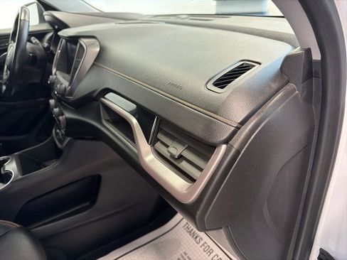 Used 2022 GMC Terrain AT4 w/ Infotainment Package II image 40