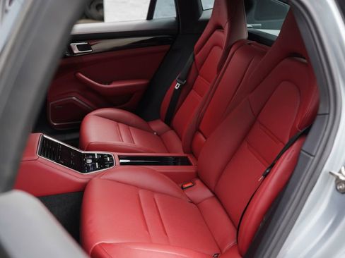 Used 2023 Porsche Panamera 4 Platinum Edition image 24