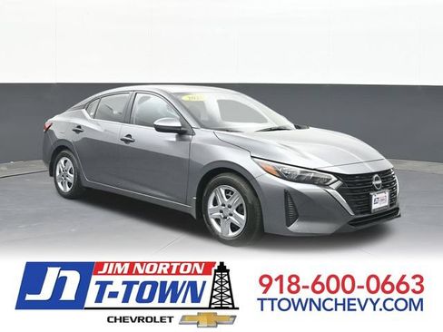 Used 2025 Nissan Sentra S FWD image 1