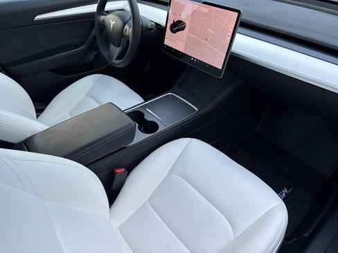 Used 2021 Tesla Model 3 Long Range AWD/4WD image 15