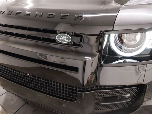 Used 2024 Land Rover Defender 110 X AWD/4WD image 10
