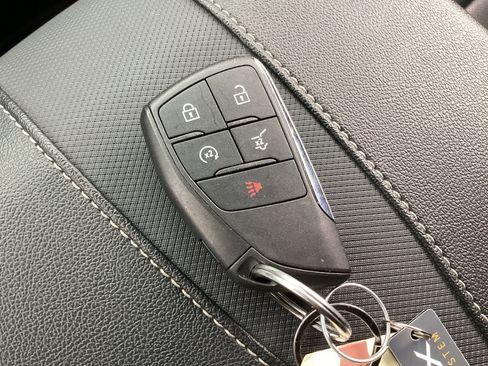 Used 2024 Chevrolet Traverse RS image 41