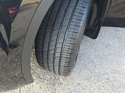 Used 2023 Tesla Model Y Long Range image 33