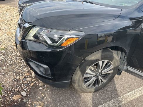 Used 2019 Nissan Pathfinder S AWD/4WD image 19